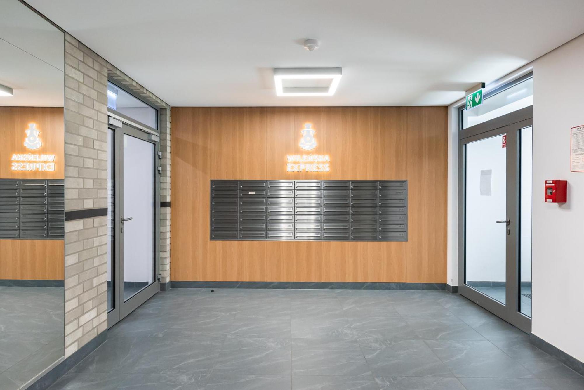 Wilenska Express Homely Apartment Varsovia Exterior foto